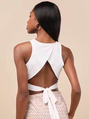 Lulus Tie-Back Crop Top